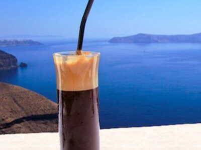 Nápoje v Řecku: uzo, Metaxa a řecká káva